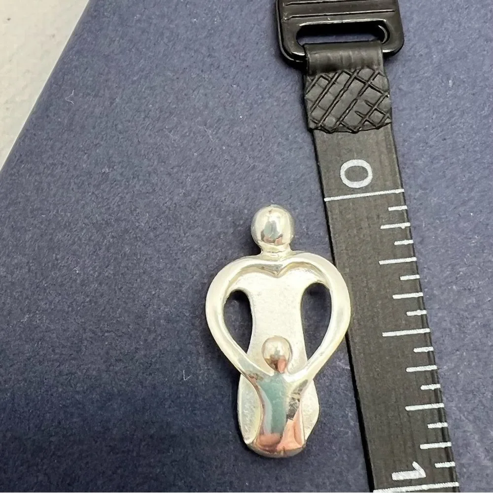 Loving Family Small Sterling Silver Mother and Child Pendant